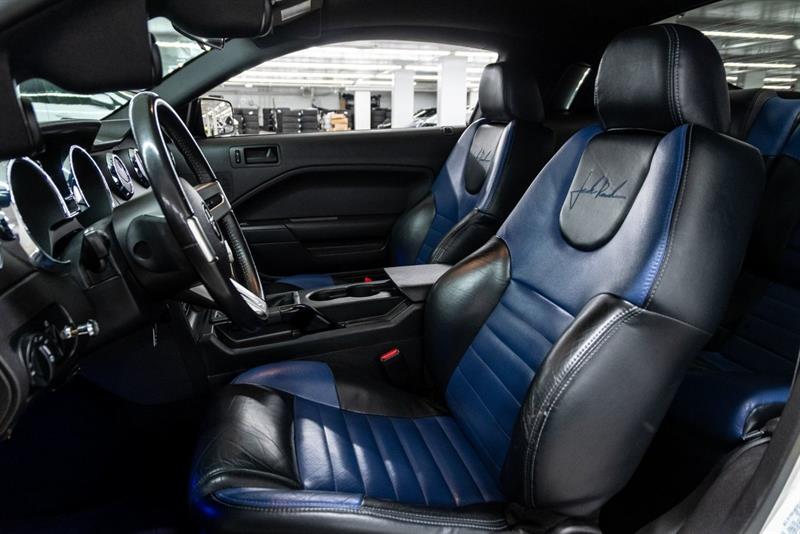 ford Mustang 2007 - 16