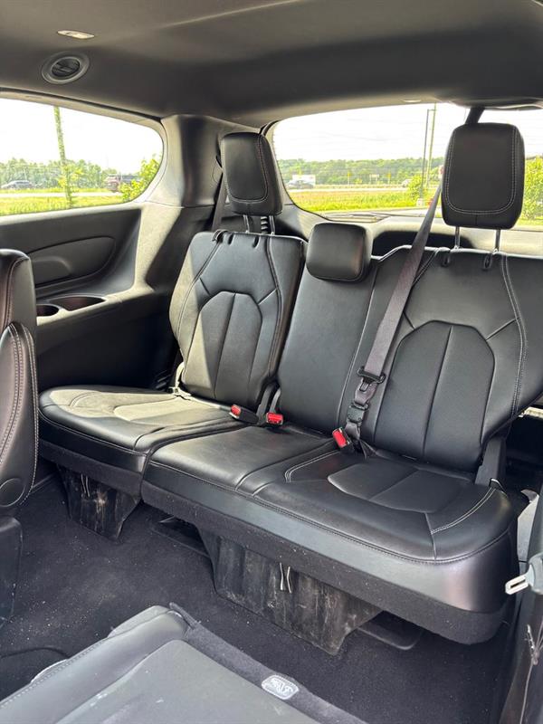 chrysler Pacifica 2025 - 21