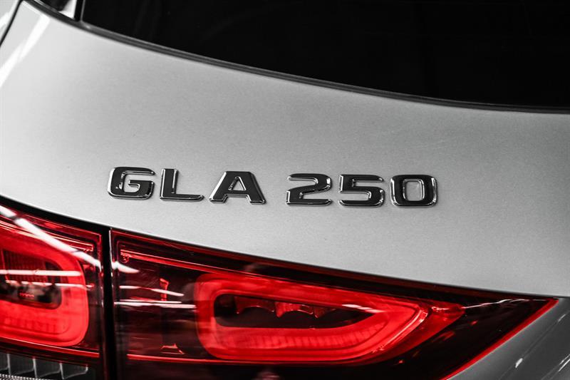 mercedes-benz GLA250 2022 - 14