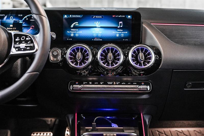 mercedes-benz GLA250 2022 - 29