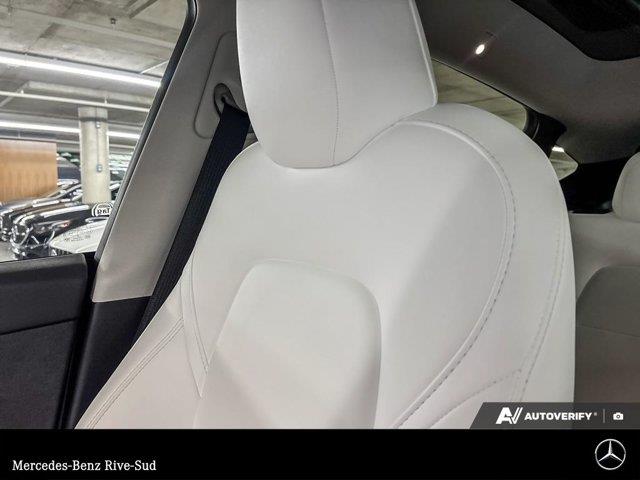 tesla Model Y 2024 - 25