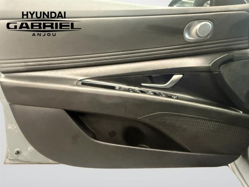 hyundai Elantra 2021 - 17