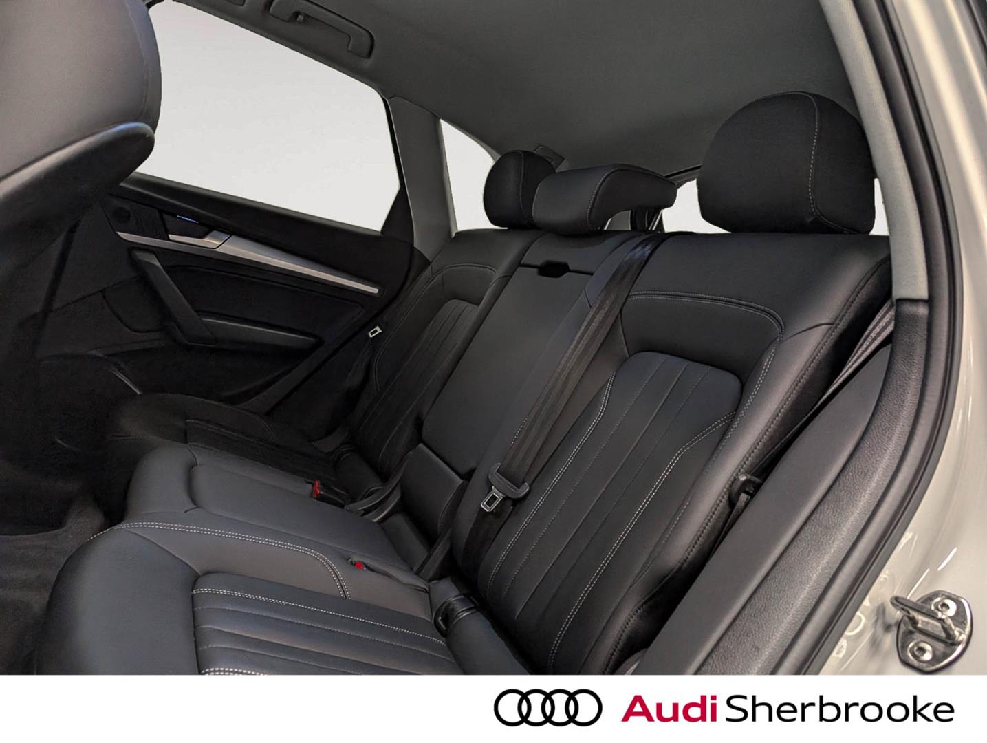 audi Q5 2022 - 12