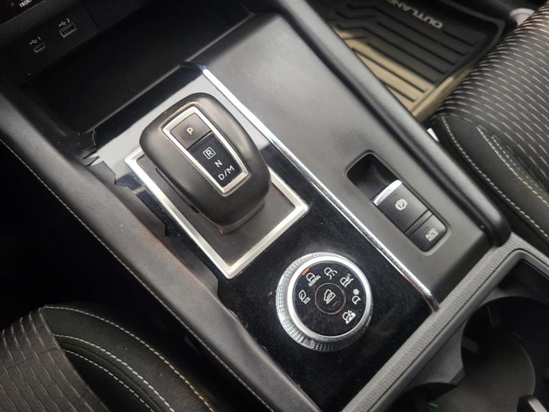 mitsubishi Outlander 2022 - 15