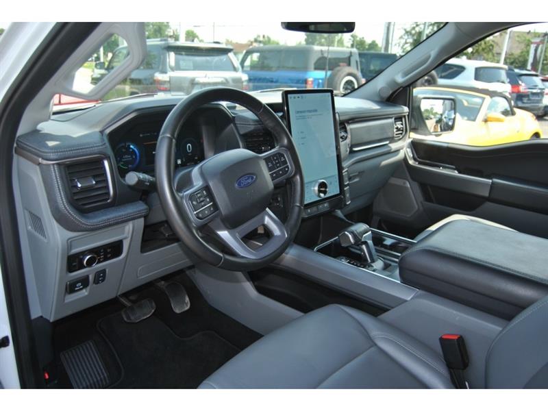 ford F-150 Lightning 2025 - 12