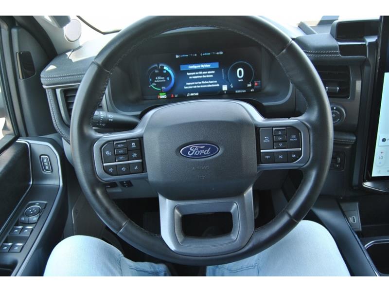 ford F-150 Lightning 2025 - 13