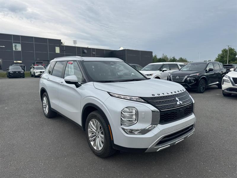 mitsubishi Outlander 2023 - 3