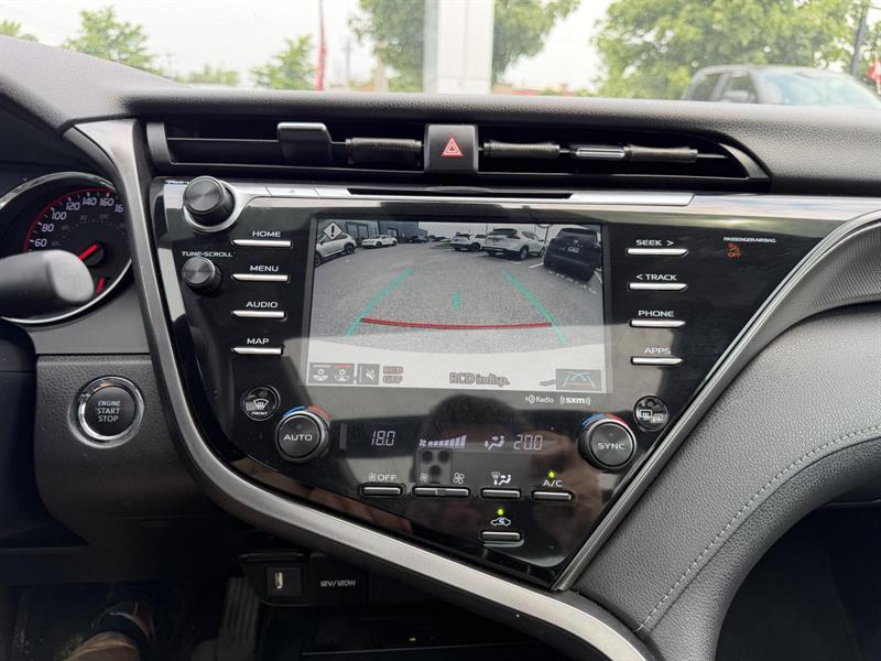 toyota Camry 2020 - 17