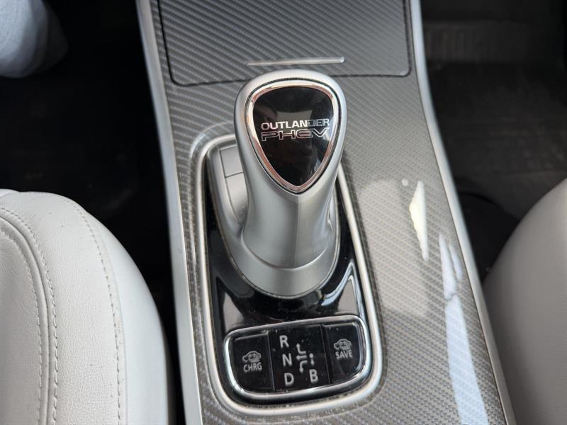 mitsubishi Outlander 2020 - 16