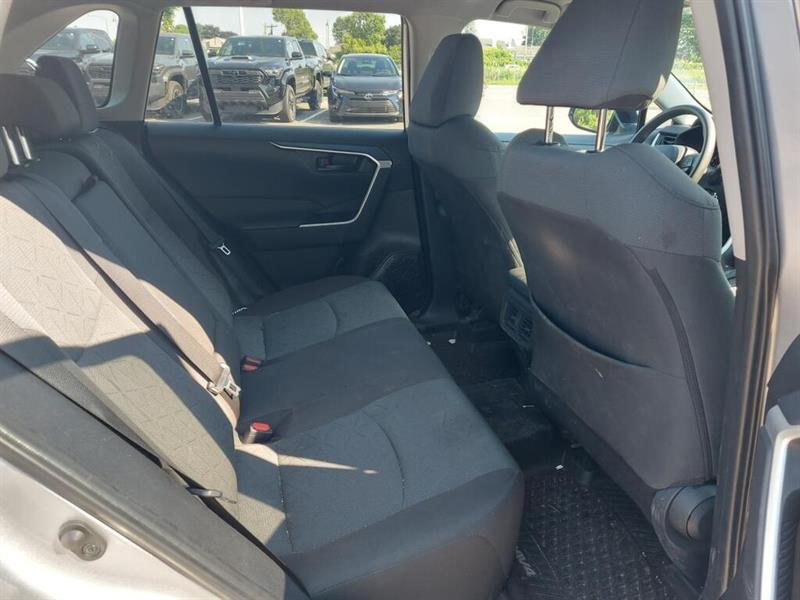 toyota RAV4 2025 - 12