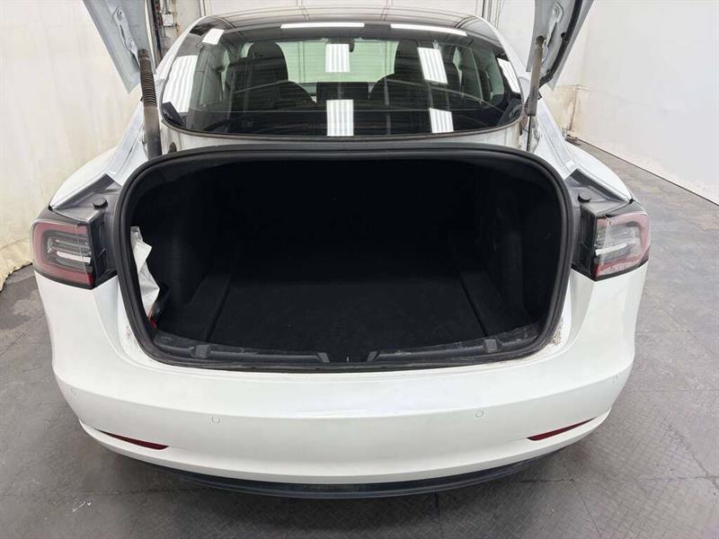 tesla Model 3 2022 - 8