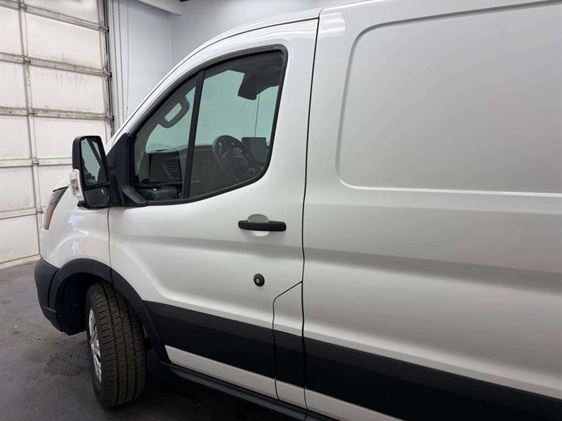 ford E-Transit Cargo Van 2023 - 4