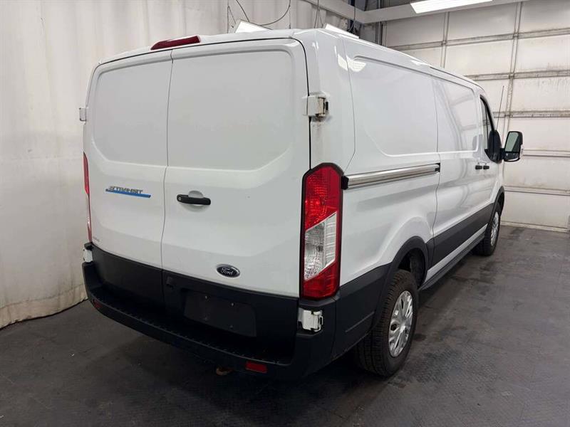 ford E-Transit Cargo Van 2023 - 11