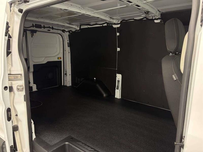 ford E-Transit Cargo Van 2023 - 17