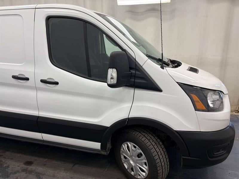 ford E-Transit Cargo Van 2023 - 19