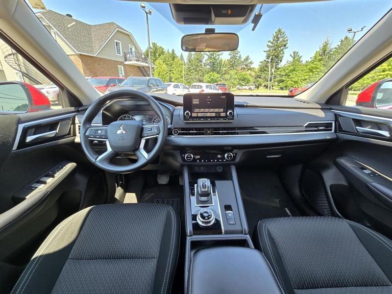 mitsubishi Outlander 2024 - 11