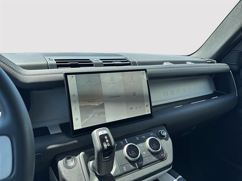 land rover Defender 2025 - 26