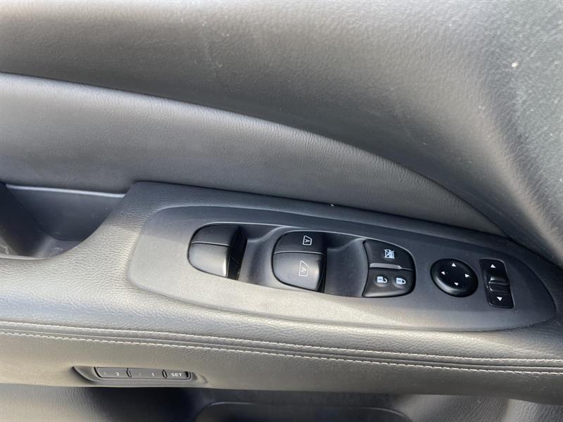nissan Pathfinder 2015 - 23