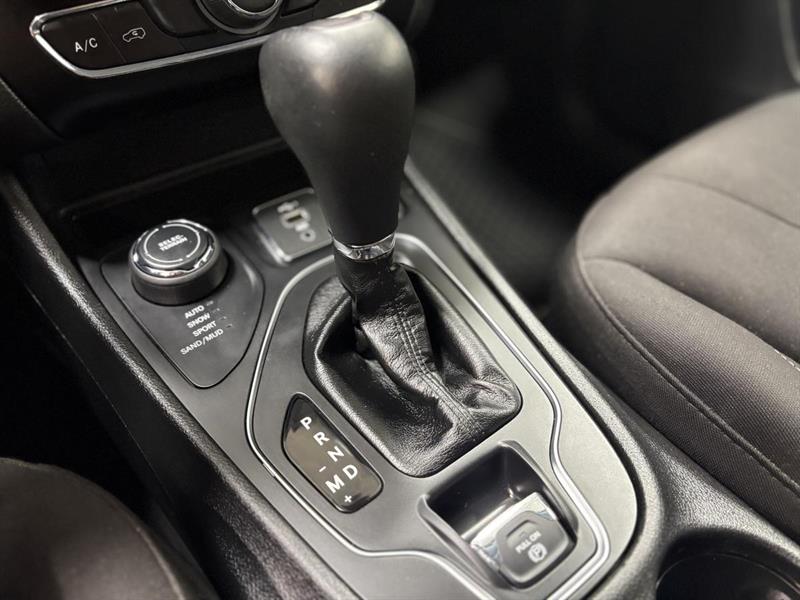 jeep Cherokee 2019 - 15