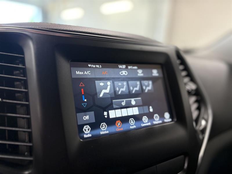 jeep Cherokee 2019 - 17