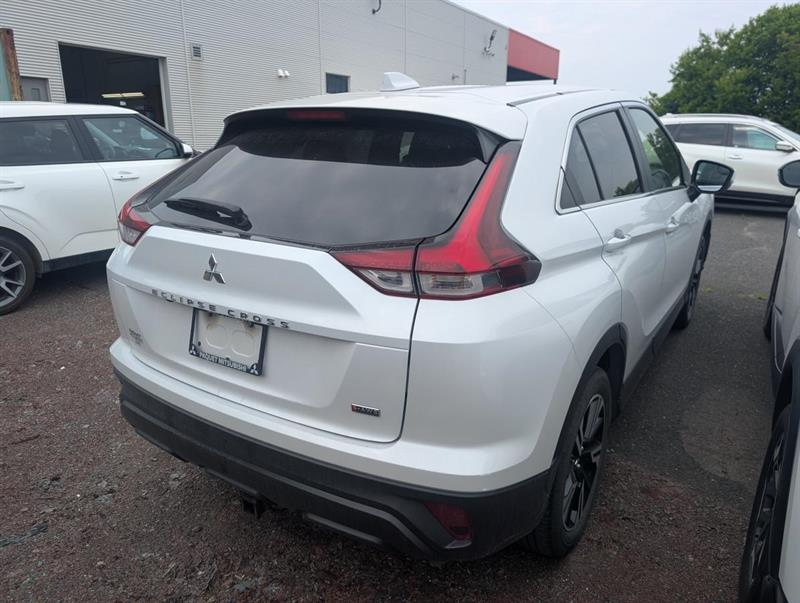 mitsubishi Eclipse Cross 2023 - 13
