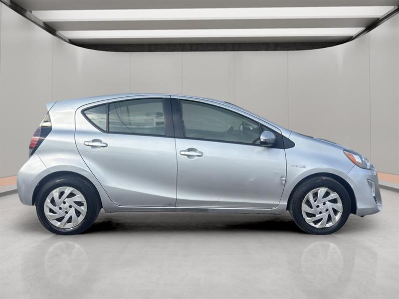 toyota Prius c 2016 - 3