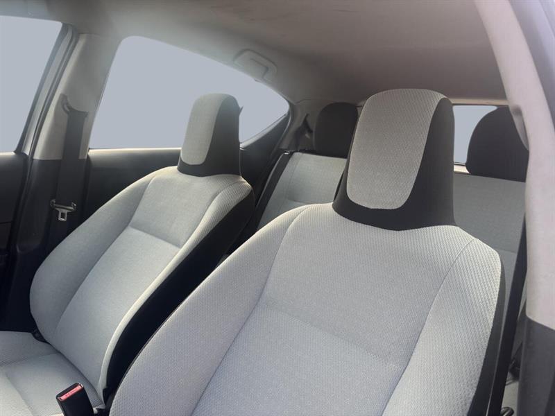 toyota Prius c 2016 - 7