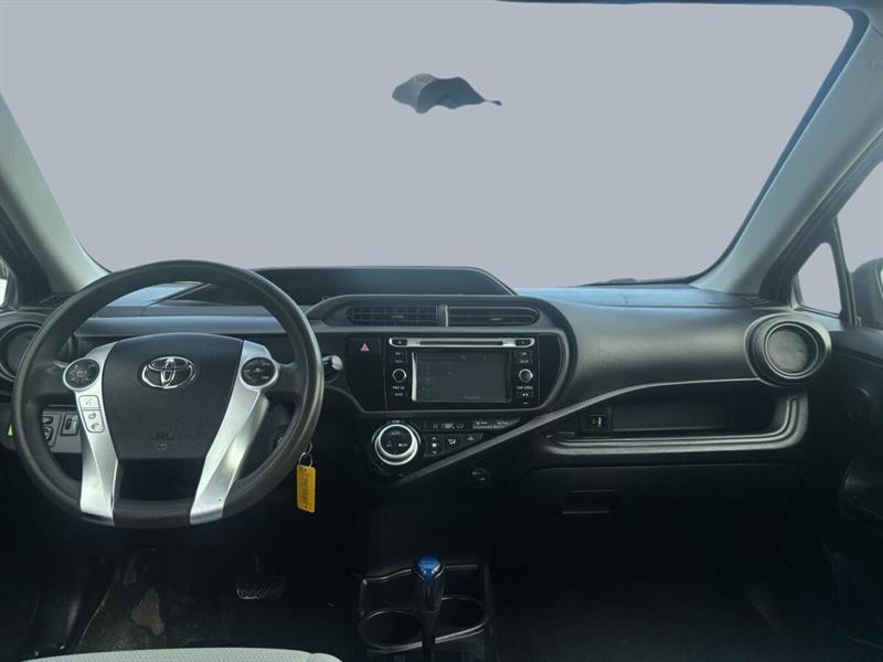 toyota Prius c 2016 - 9