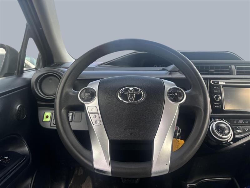 toyota Prius c 2016 - 11