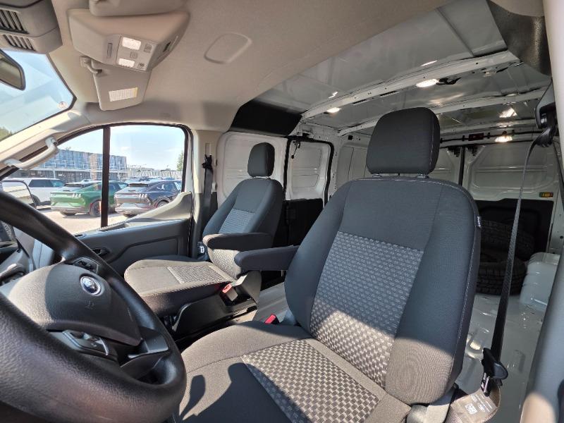 ford E-Transit-350 2023 - 17