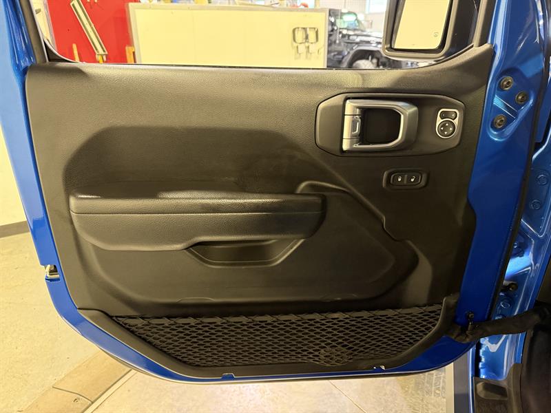 jeep Wrangler 2023 - 10