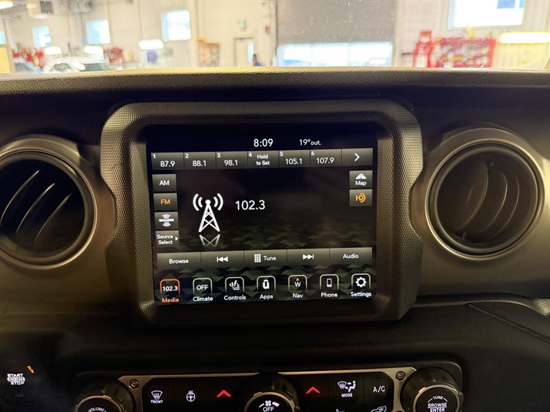 jeep Wrangler 2023 - 18