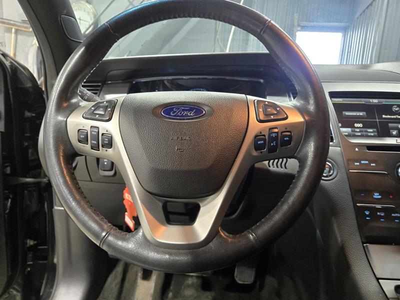 ford Taurus 2015 - 12