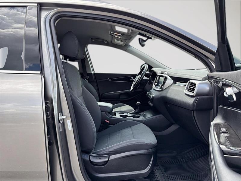 kia Sorento 2018 - 17