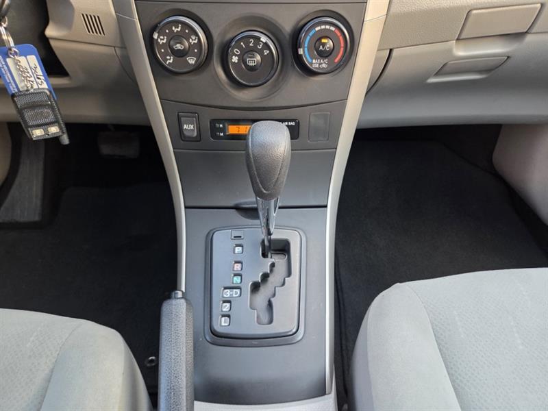 toyota Corolla 2011 - 26
