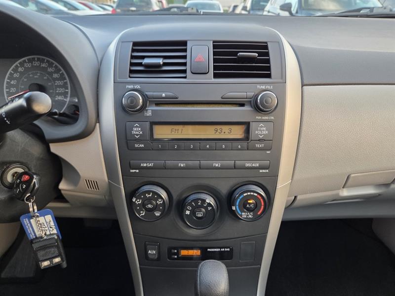 toyota Corolla 2011 - 27