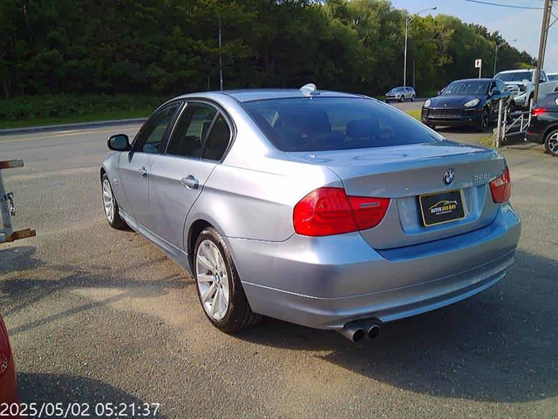 bmw Série 3 2011 - 14