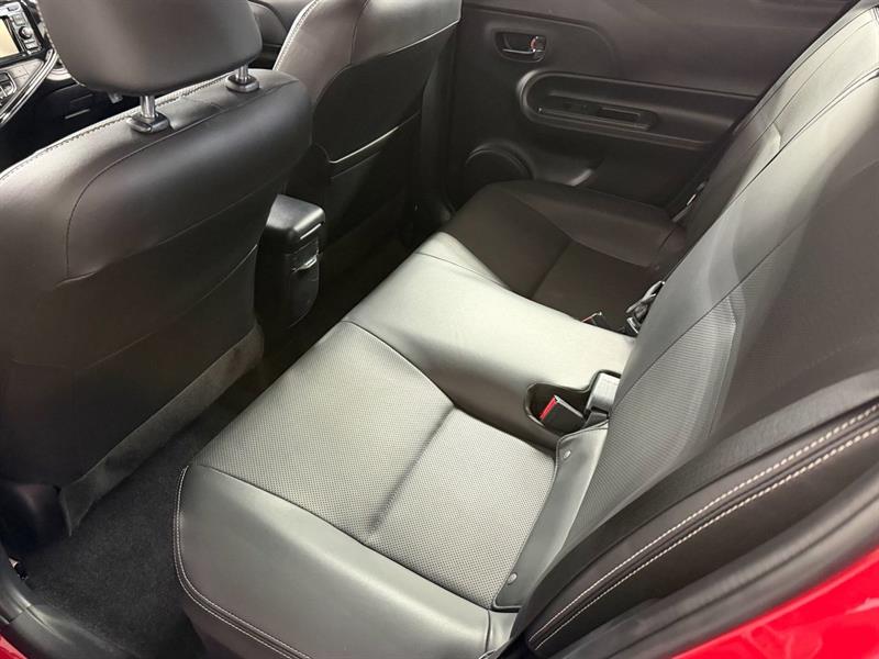 toyota Prius c 2019 - 11