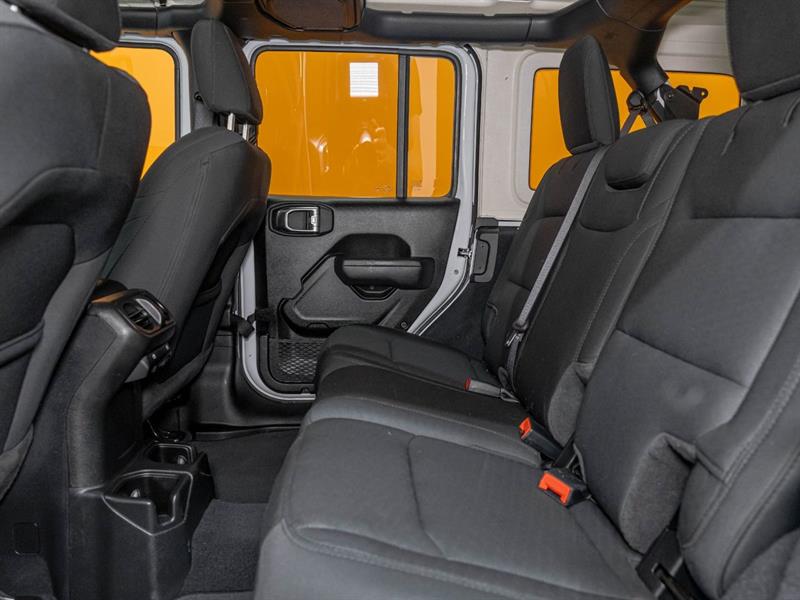 jeep Wrangler 2022 - 26