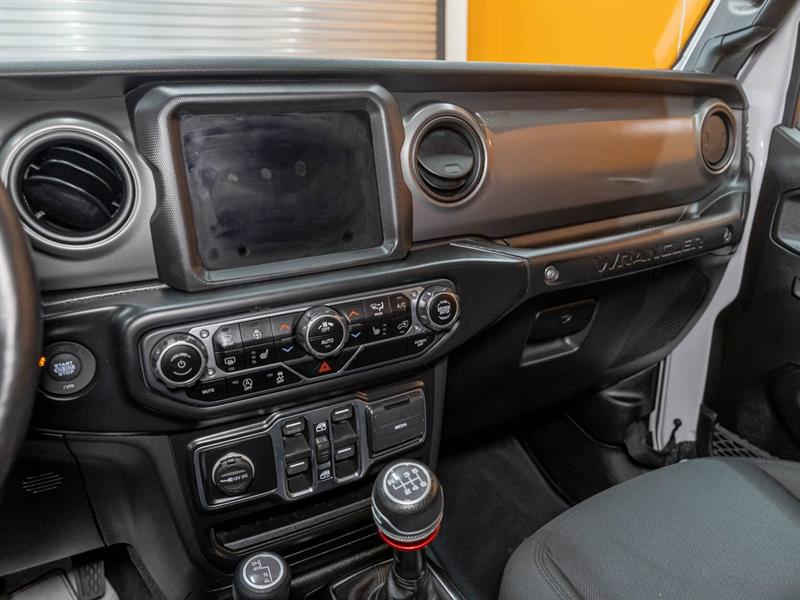 jeep Wrangler 2022 - 18