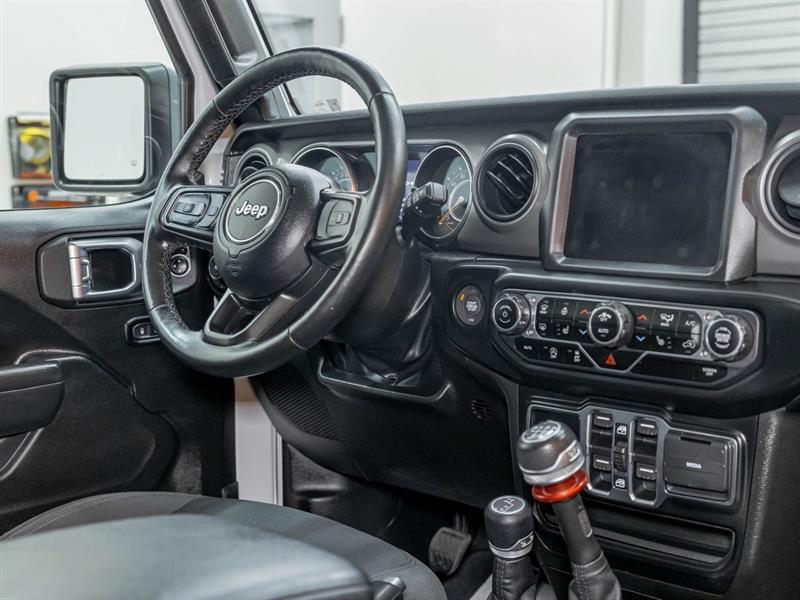 jeep Wrangler 2022 - 25