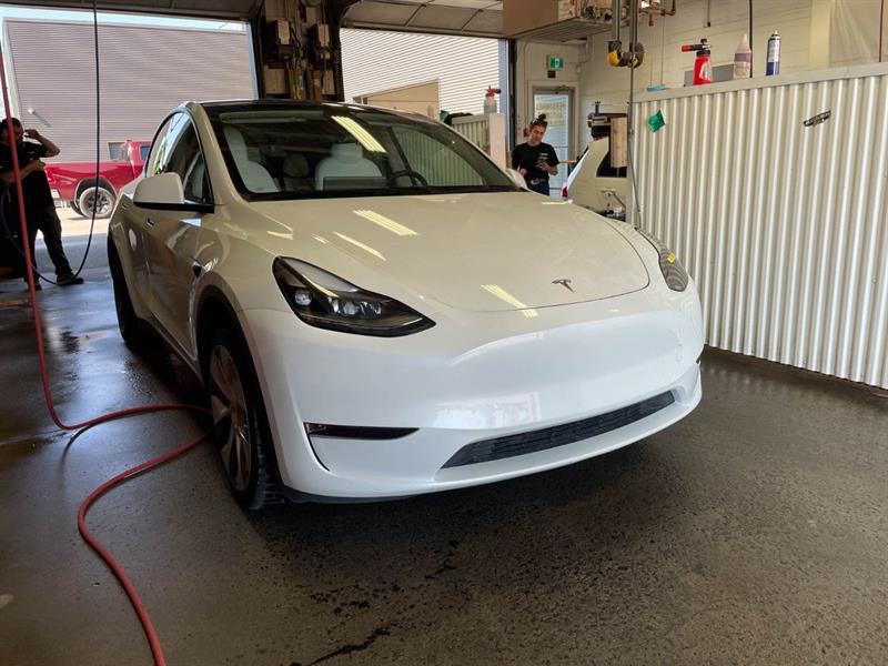 tesla Model Y 2024 - 8