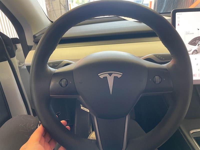 tesla Model Y 2024 - 12