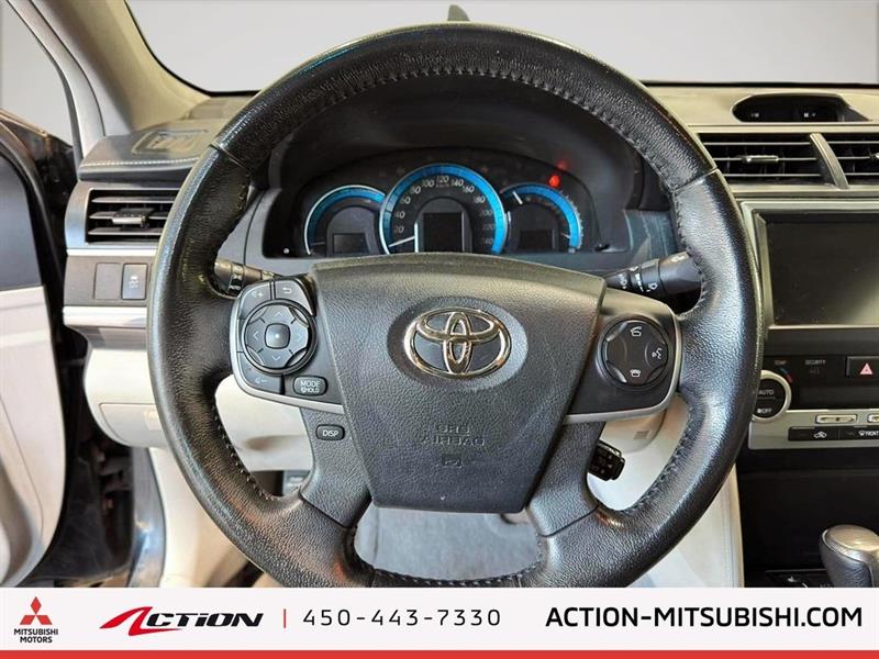 toyota Camry Hybrid 2012 - 17