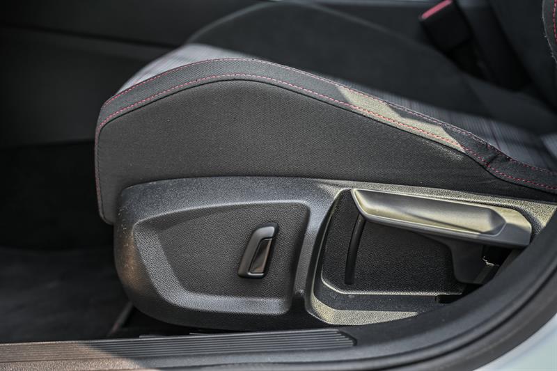 volkswagen Golf GTI 2025 - 17