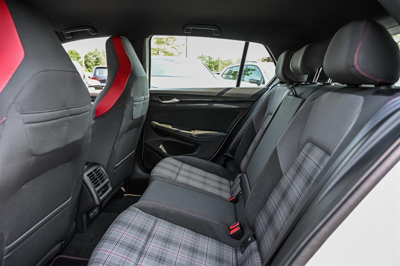 volkswagen Golf GTI 2025 - 26