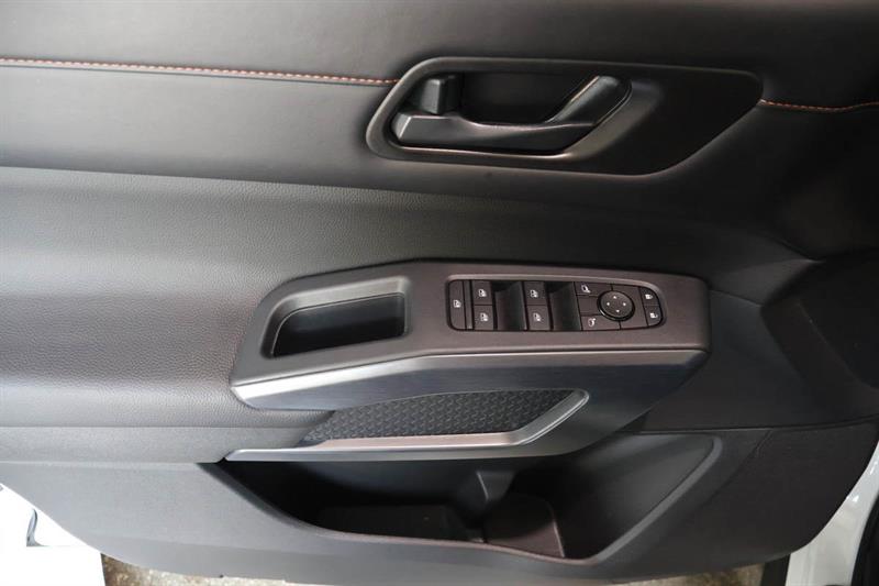 nissan Pathfinder 2025 - 27