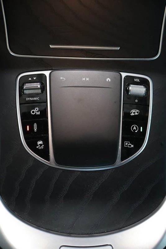 mercedes-benz GLC 2021 - 26