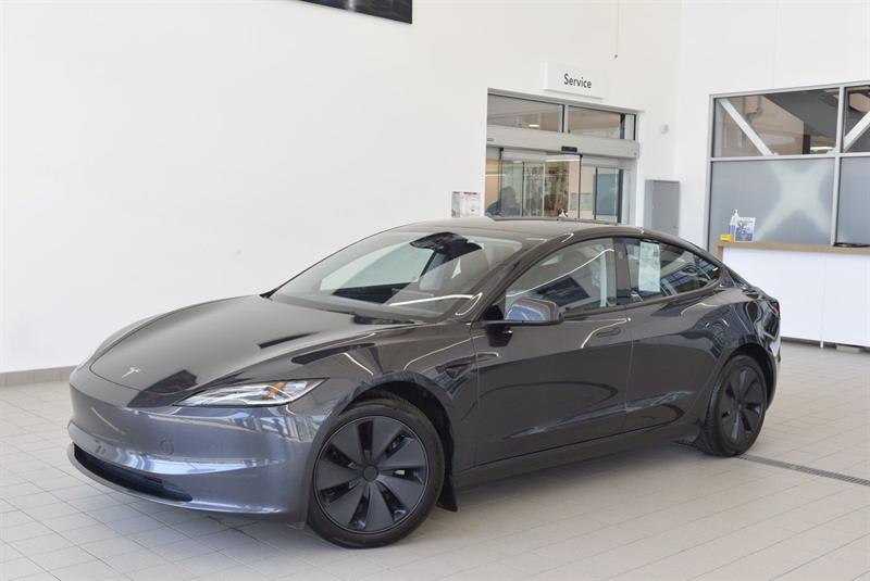 tesla Model 3 2024
