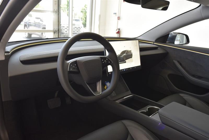tesla Model 3 2024 - 8